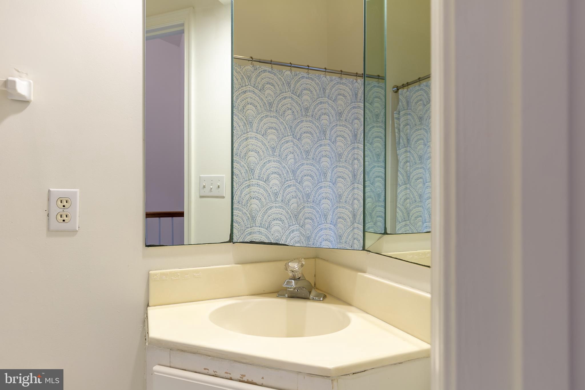WATERS EDGE AT WOODS LANDING - Residential Lease