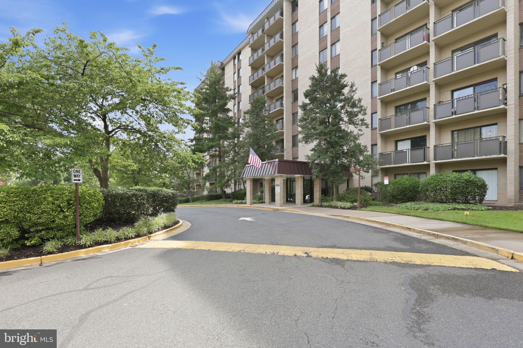 Welcome to Woodlake Towers! This spacious 1-bedroom, 1-bath condominium offers comfortable living with abundant natural light and views from its desirable 9th-floor location. The functional kitchen is equipped with a refrigerator, stove, dishwasher, and disposal, while the generous living space provides plenty of room to relax and make the home your own.
Enjoy the convenience of having all utilities included in the condo fee, along with an impressive array of community amenities, including a swimming pool, fitness center, sauna, playground, and on-site convenience store. Ideally located near major commuter routes, shopping, dining, and everyday conveniences, with Washington, D.C. just minutes away. A wonderful opportunity to enjoy convenient condo living in a well-established Falls Church community!  PROPERTY BEING SOLD AS IS