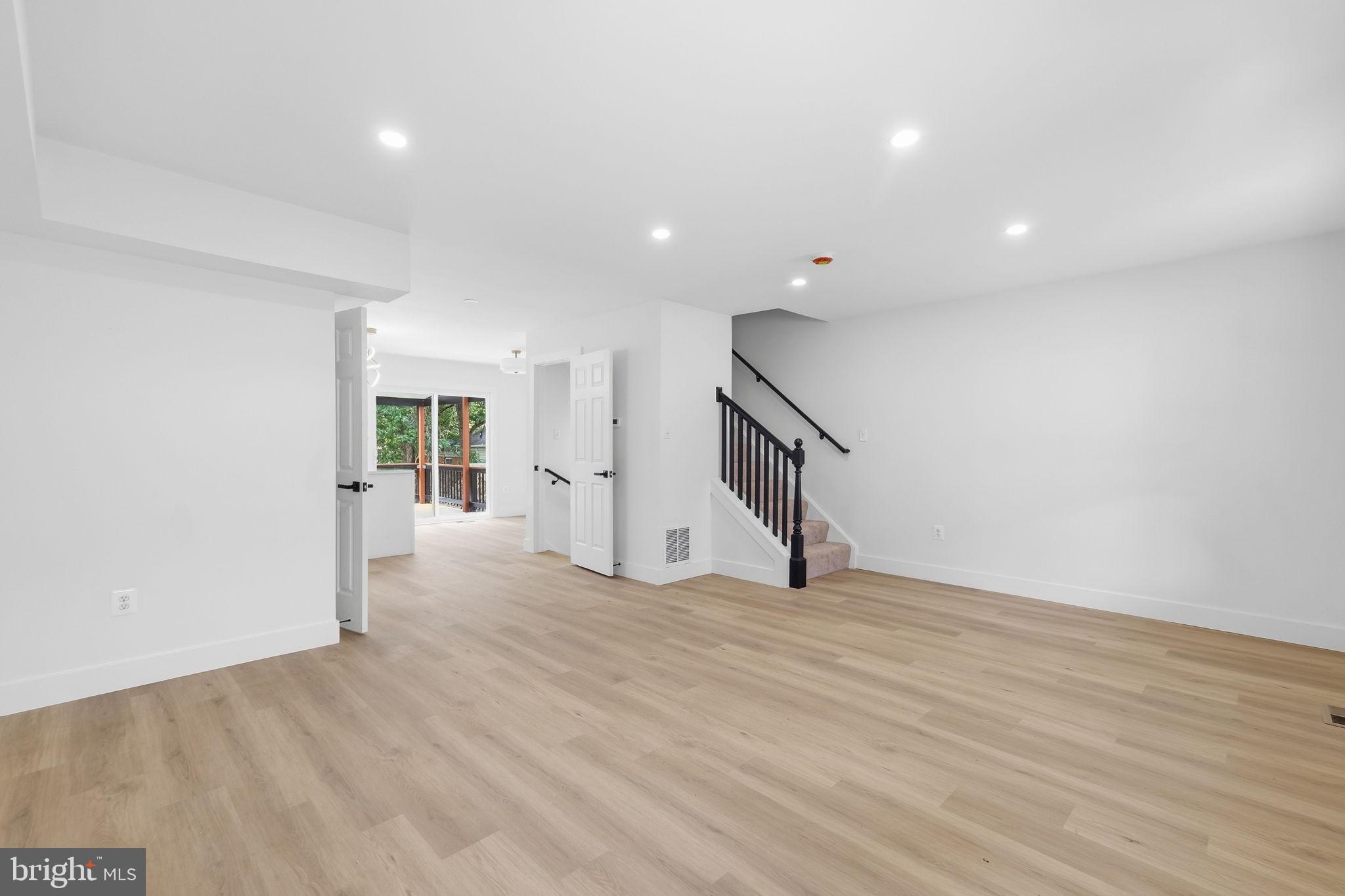 TOLSON HEIGHTS - Residential