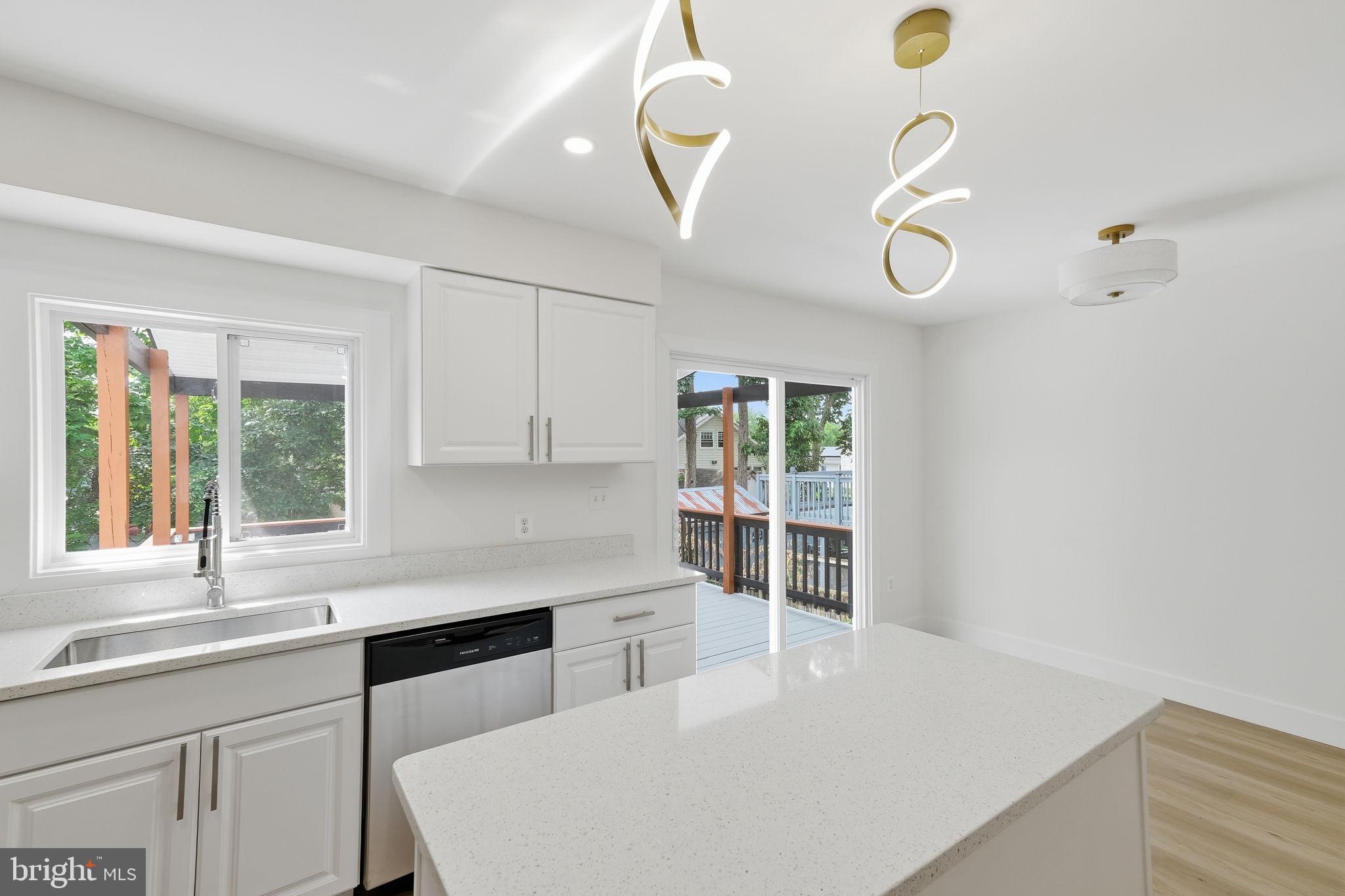 TOLSON HEIGHTS - Residential