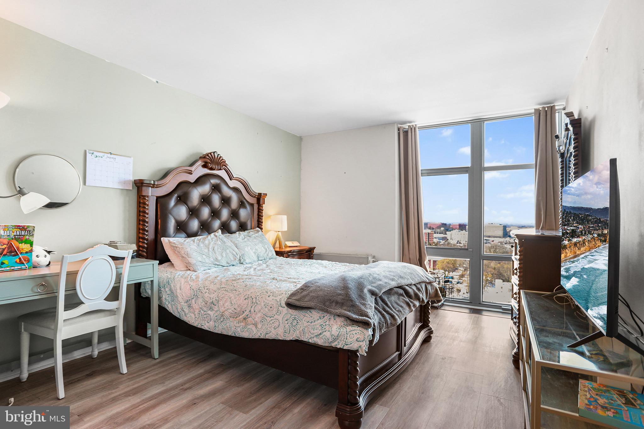 RIVER PARK - Residential