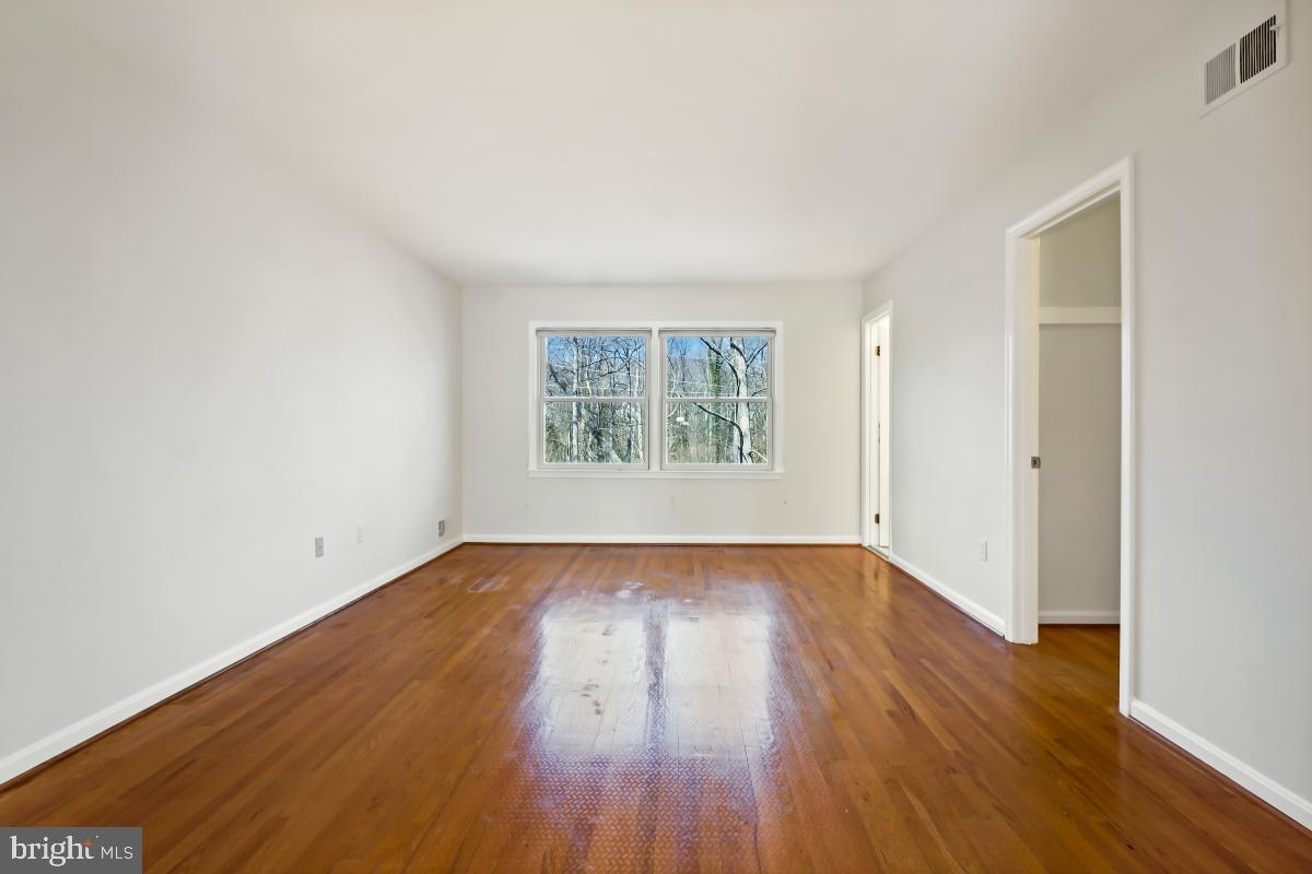 FOREST VILLA WOODS - Residential