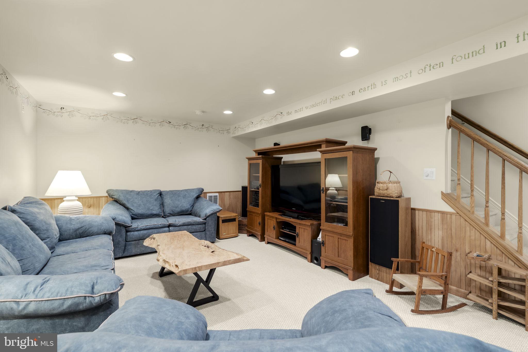 DENVER HEIGHTS - Residential