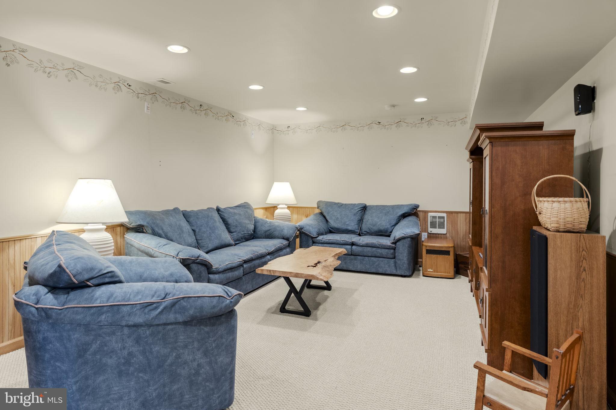 DENVER HEIGHTS - Residential