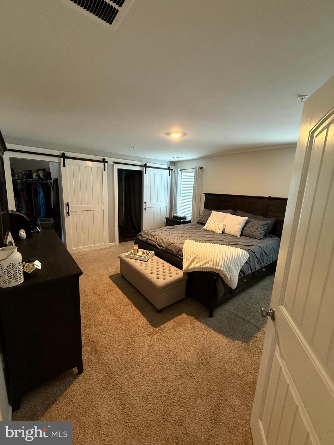 HUNTINGFIELDS - Residential