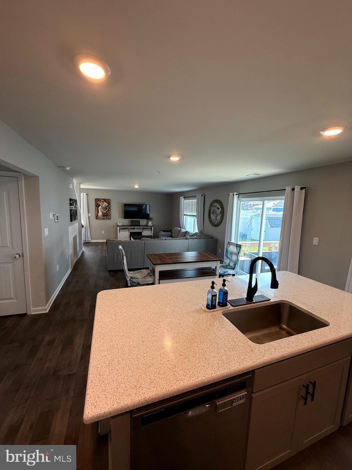 HUNTINGFIELDS - Residential