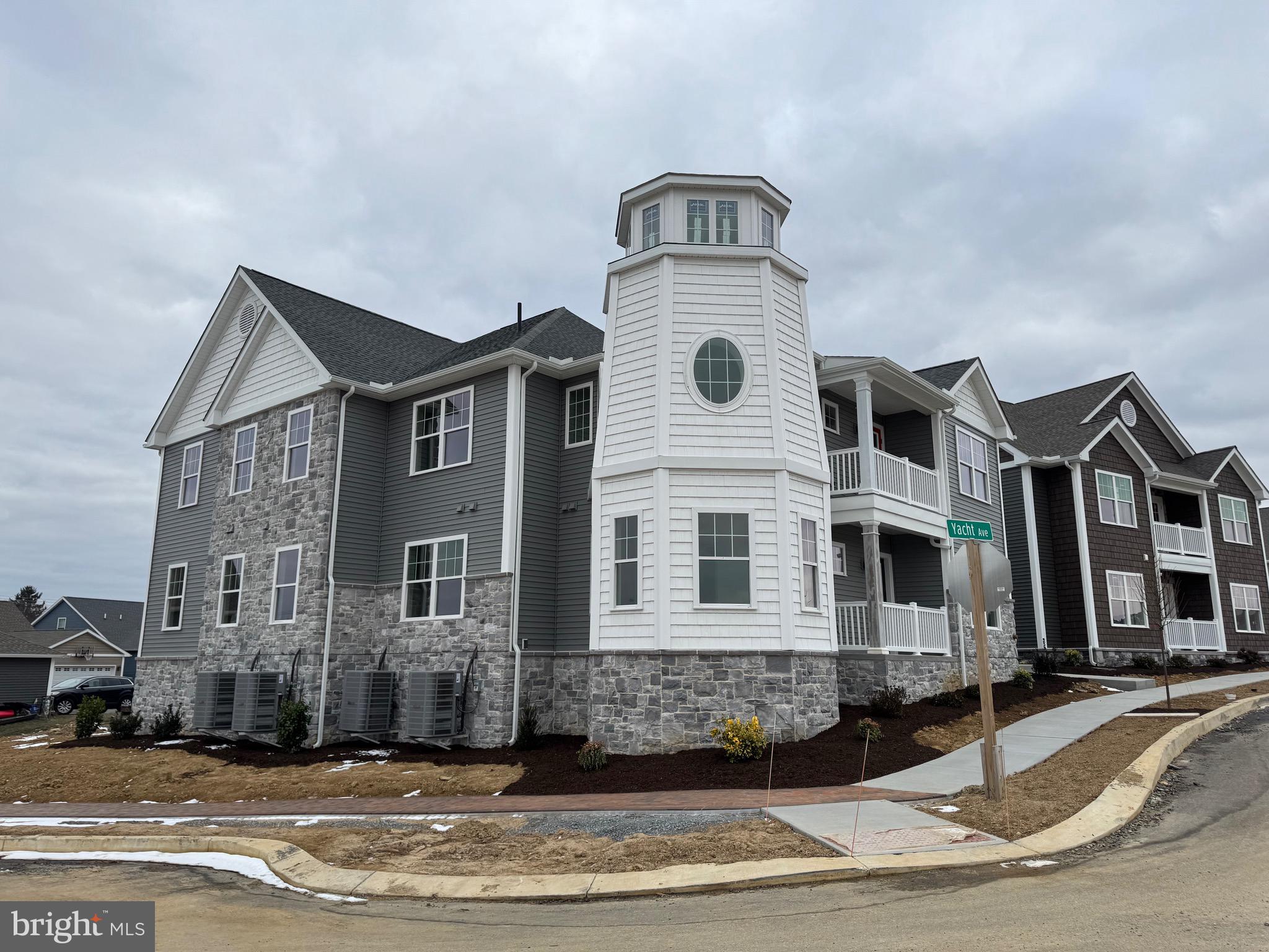 NEW NEW! For rent is a 2 bedroom, 2 full bathroom apartment. Second Floor apartment! Living room and kitchen combined. Comes with washer and dryer for tenant to use. Tenant pays water, sewer, electric. Trash is included. No Smoking, No Pets. $50 nonrefundable application fee required per applicant and if selected $50 admin fee. 650 Min. Credit Score Must show proof of income 3x the rent for showing Also have 2nd floor apartments available.