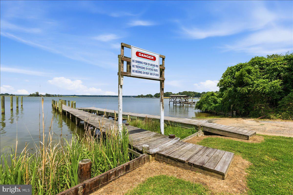 GOLDEN BEACH - Residential