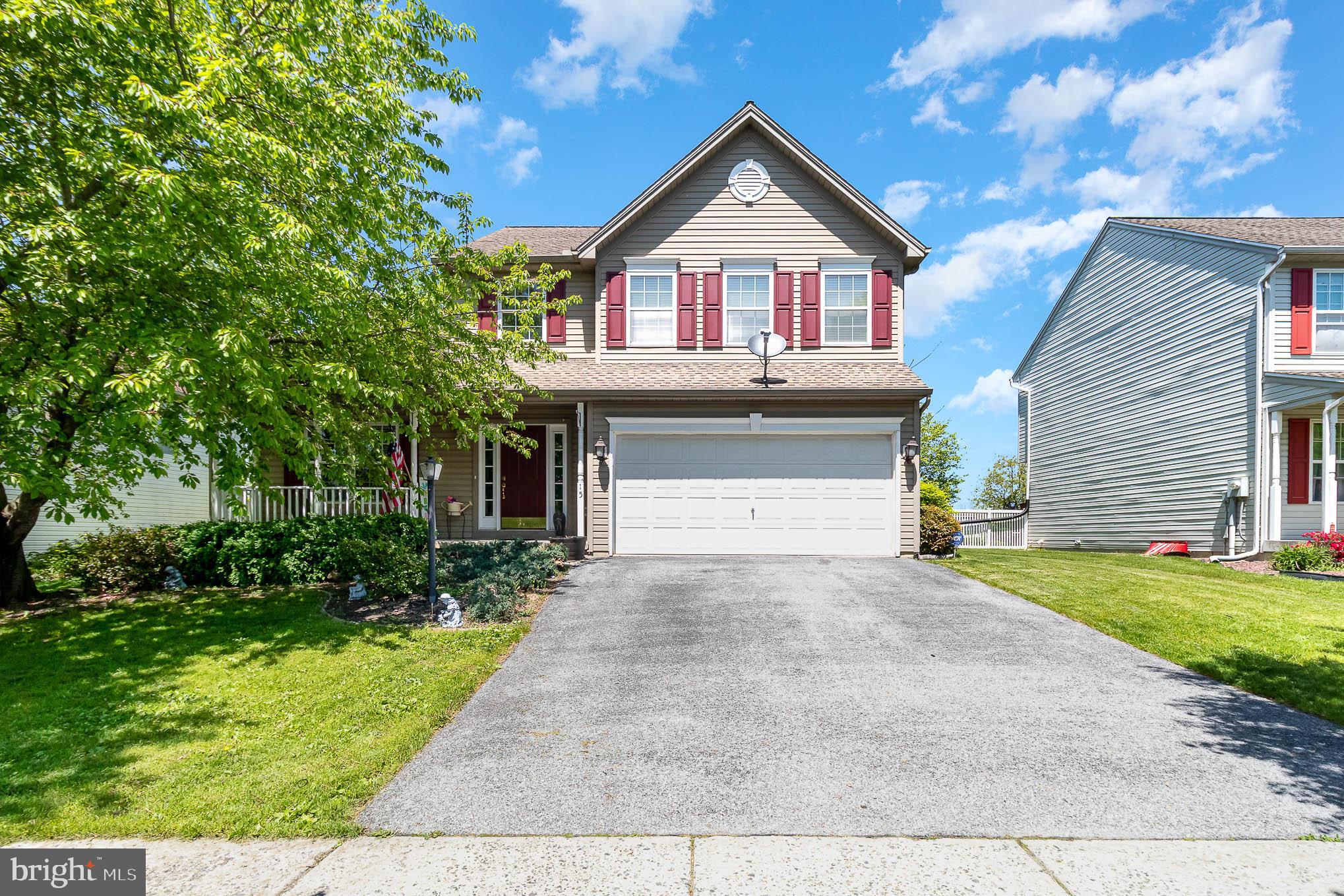 Come visit this beautiful home today! This home boasts of 3 bedrooms and 2.5 bathrooms. The open floor plan between the kitchen, dining room and living room is great for entertaining. It offers well kept hardwood flooring throughout. Outside there is a spacious back deck along with a fenced in back yard for privacy. Schedule a showing today before it is too late!