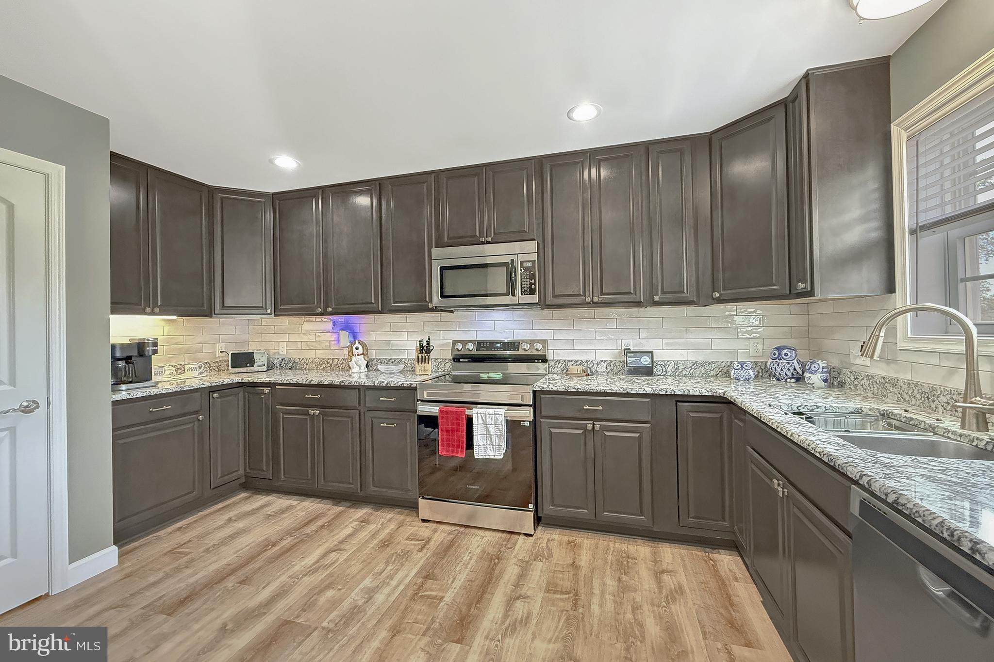 QUAIL LANDING - Residential