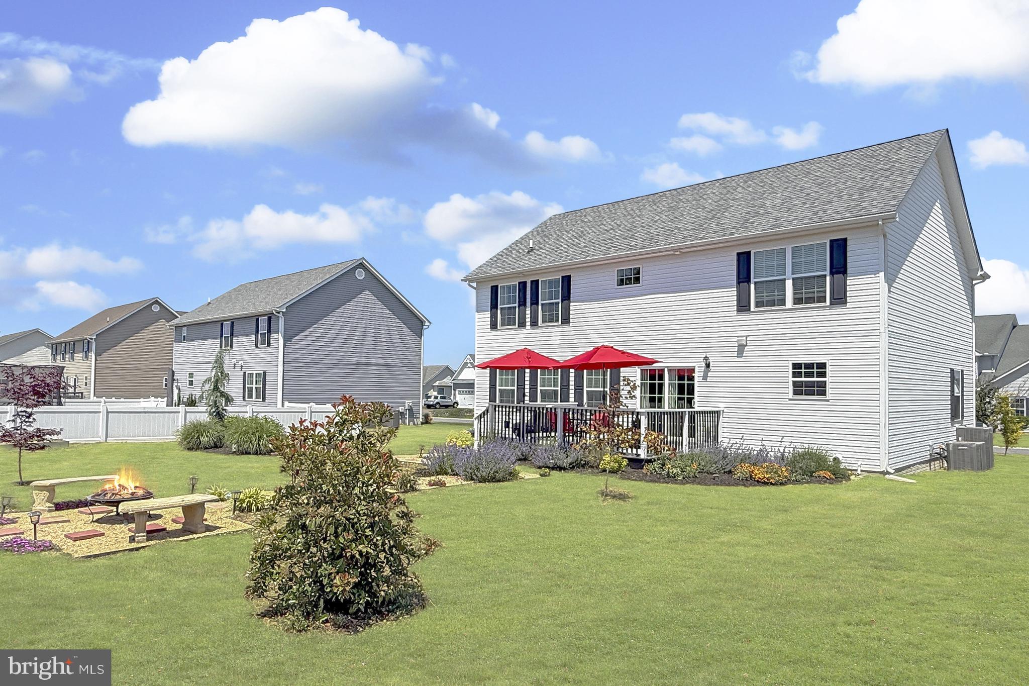 QUAIL LANDING - Residential