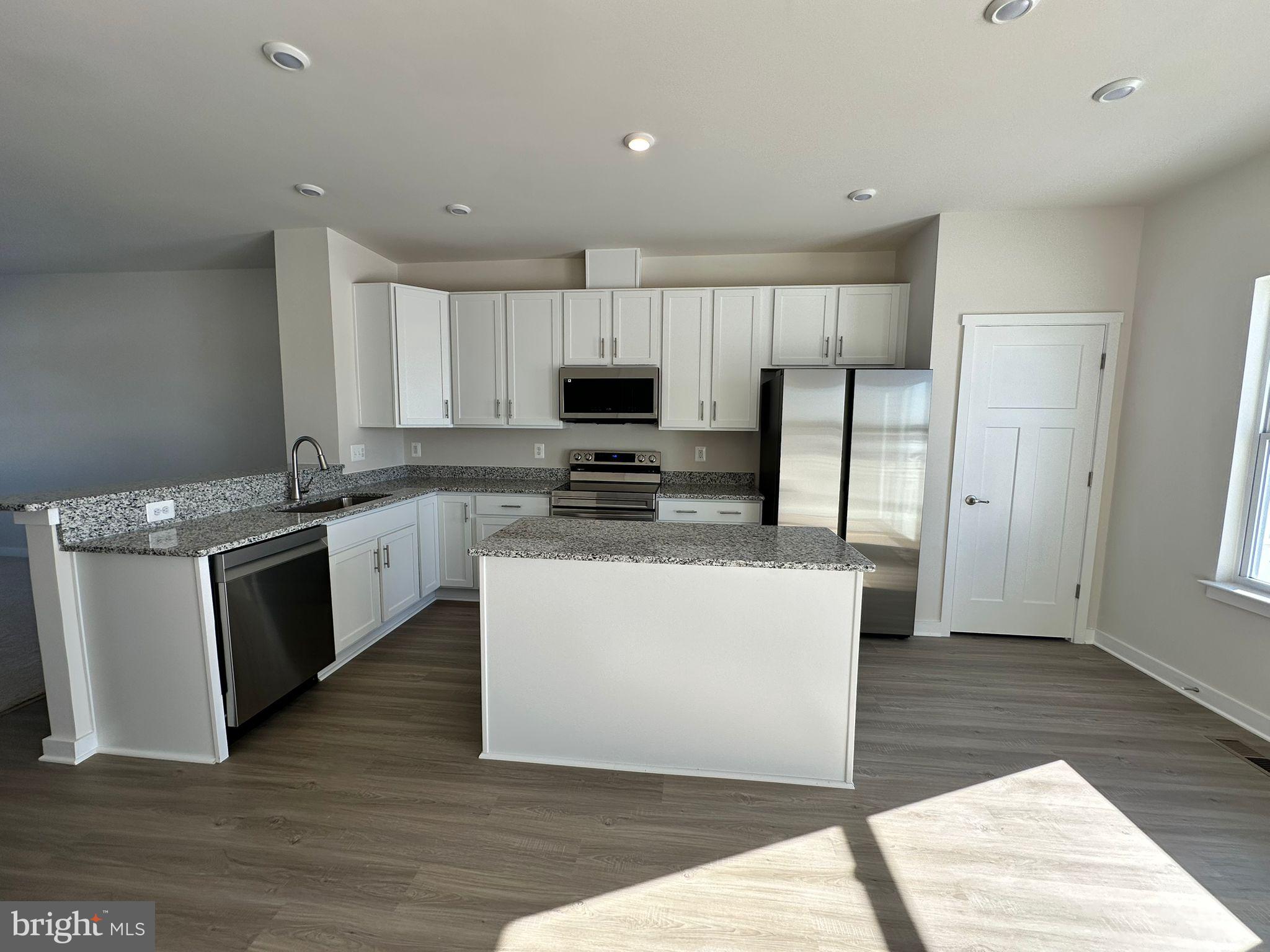 HUNTWELL WEST - Residential Lease