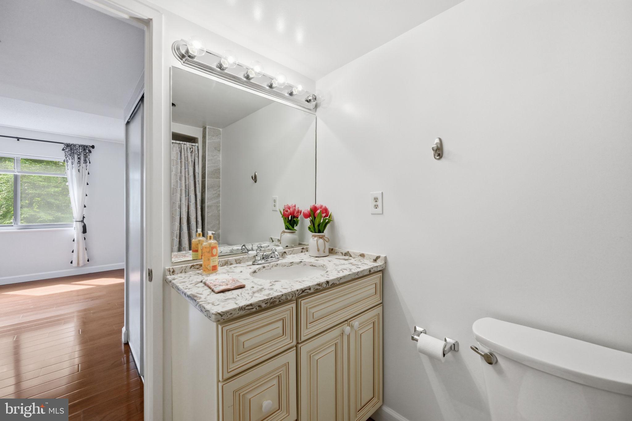 LEISURE WORLD - Residential