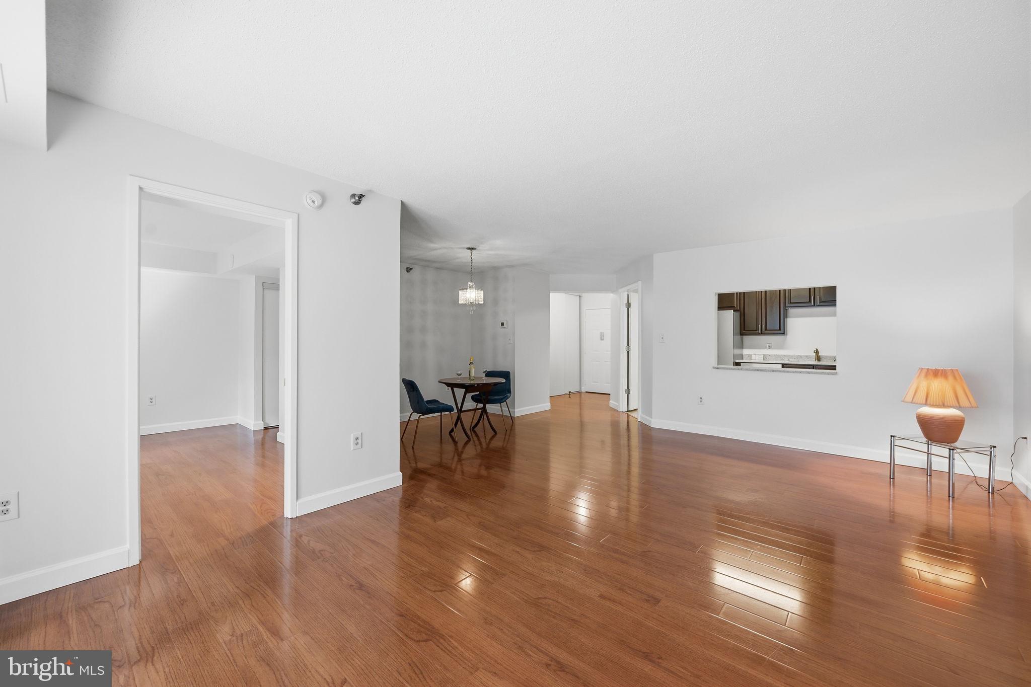 LEISURE WORLD - Residential