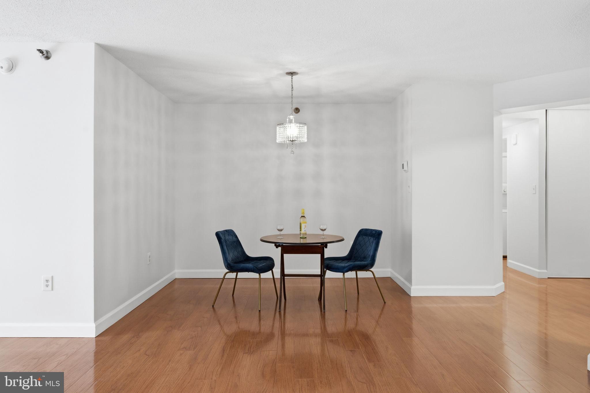 LEISURE WORLD - Residential