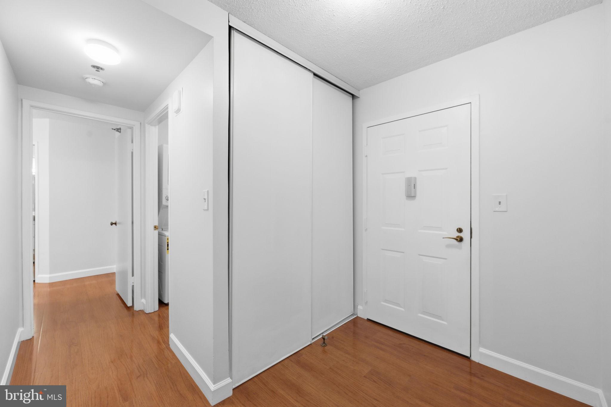 LEISURE WORLD - Residential