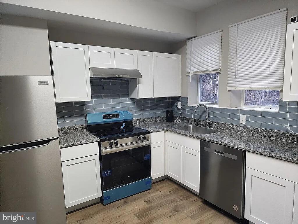 Welcome to this charming Baltimore rowhome located in the heart of the Oliver/Broadway East corridor—perfect for homeowners or investors alike. This property offers classic city character with strong potential and a convenient location close to everything Baltimore has to offer.
Step inside to find a traditional layout with spacious living and dining areas, ideal for everyday living or entertaining. The home features multiple bedrooms, a functional kitchen, and a full basement that offers additional storage or value-add possibilities. Out back, enjoy a private rear yard—perfect for relaxing, gardening, or future improvements. Prime Location, located minutes from **HUGE PRICE DROP** Downtown Baltimore & Johns Hopkins Hospital, easy access to I-83, Route 40, and public transportation, close to local shops, restaurants, and neighborhood amenities. Whether you’re a buyer looking to personalize a home or an investor seeking a solid rental opportunity, 1812 N Washington St delivers location, upside, and affordability in one package. Currently rented for slightly under $1700/m.  Don’t miss the opportunity to own in one of Baltimore’s growing neighborhoods—schedule your showing today!