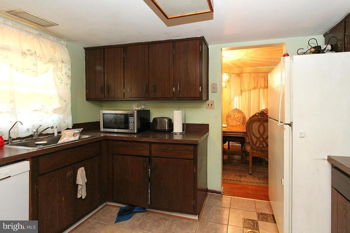 SNOWDEN OAKS - Residential