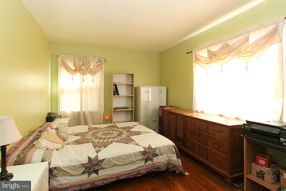 SNOWDEN OAKS - Residential