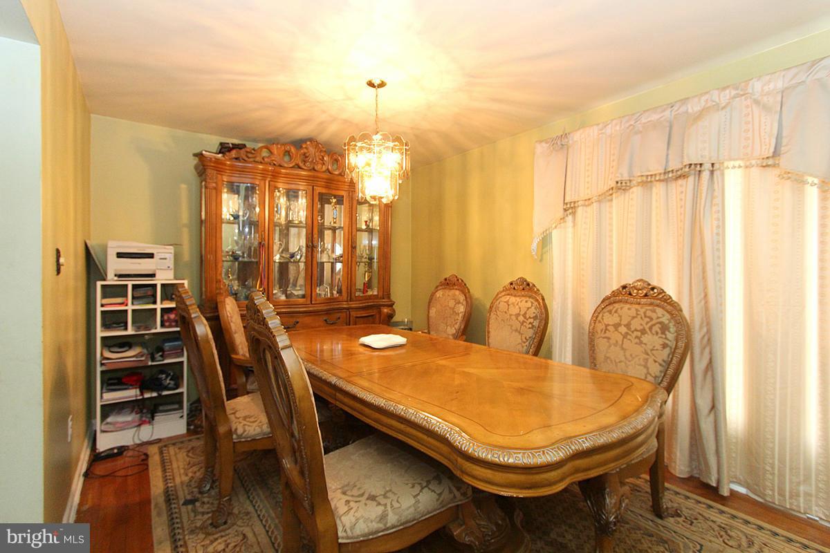 SNOWDEN OAKS - Residential