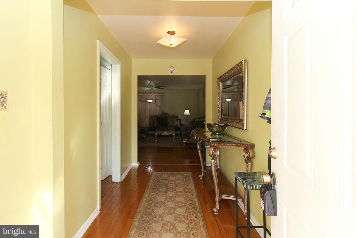 SNOWDEN OAKS - Residential