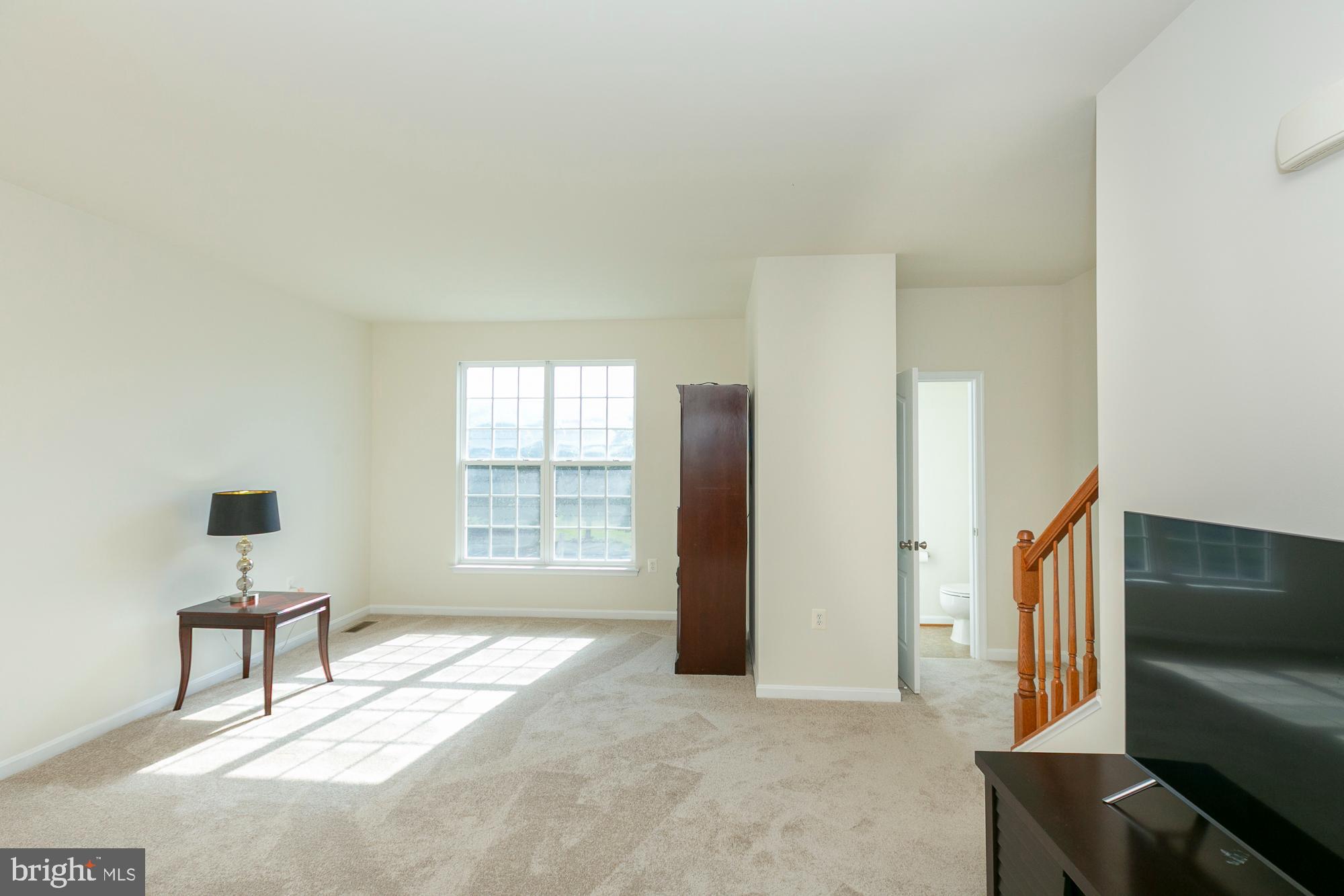 COLONIAL HILLS - Residential