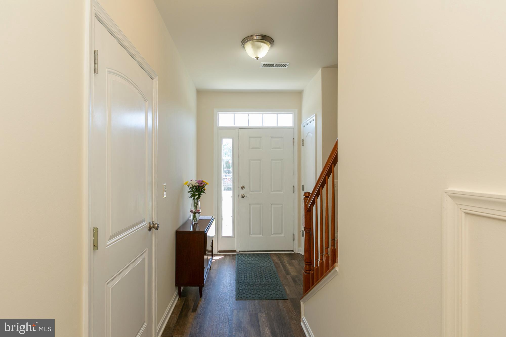 COLONIAL HILLS - Residential