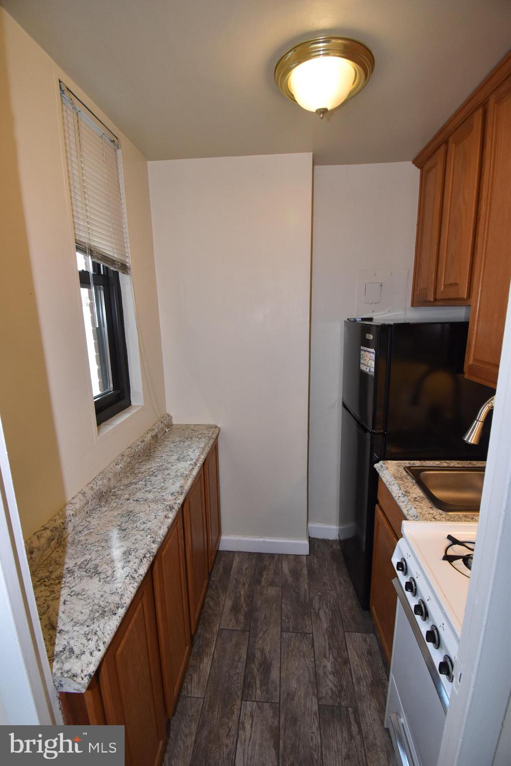 RIVER PLACE EAST - Residential Lease