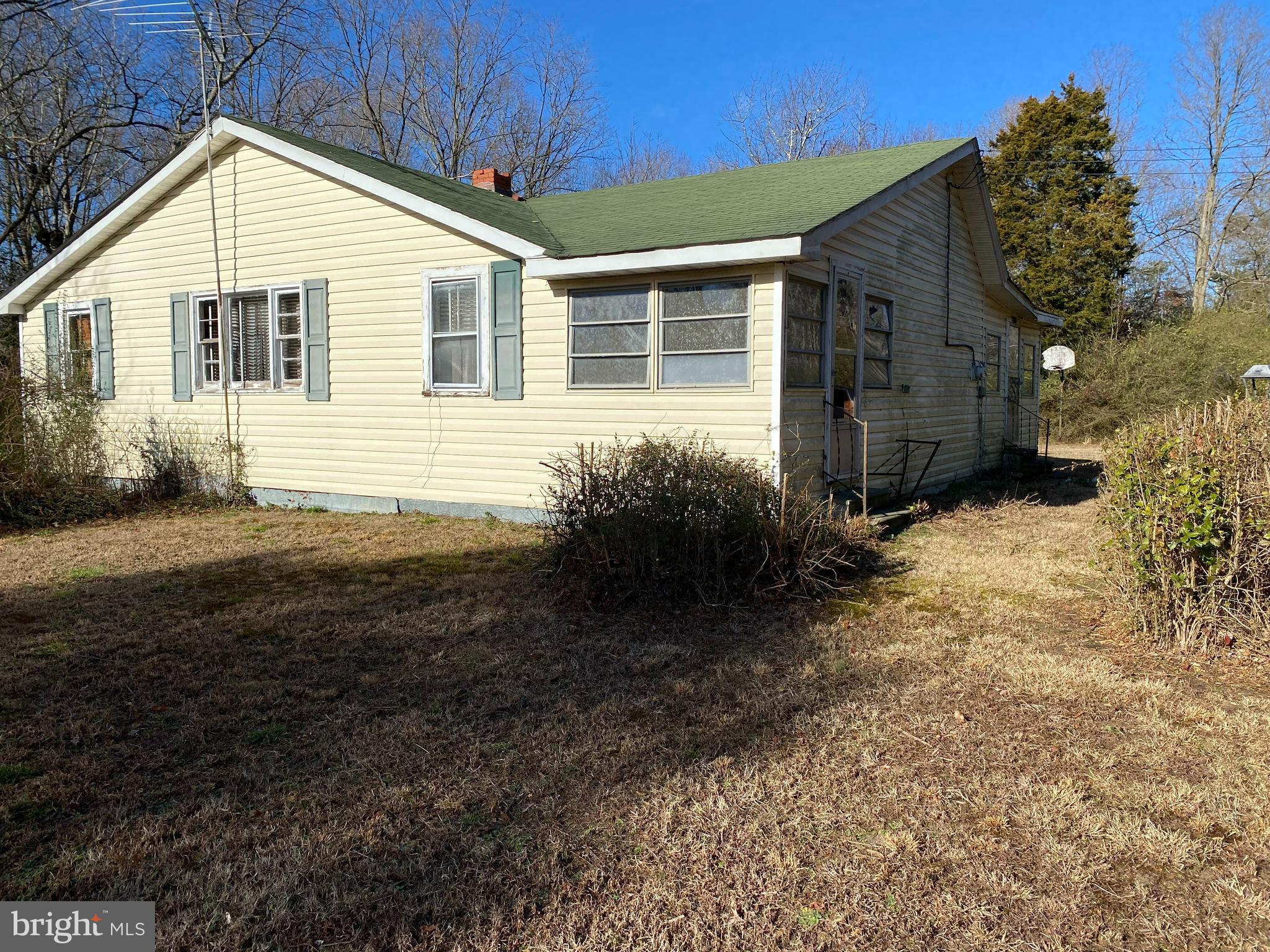 Discover the potential of this spacious 3-bedroom, 1-bathroom home nestled on a generous 1.38-acre lot, providing plenty of room for expansion and endless possibilities. Here's an incredible opportunity to unleash your creativity and turn this diamond in the rough into your dream home. 

In need of major renovation, this property is being sold AS IS, offering a blank canvas for those with a vision for transformation. Imagine the potential of creating a stunning home with your unique style. Whether you're looking for a fixer-upper to make your own or an investment opportunity, this property has the space and potential to fulfill your vision. 

Don't miss out on this chance to bring new life to a charming home. Your dream home awaits – bring your imagination and make it a reality!

This property is being sold in its current condition, 'as is.' The seller makes no warranties or representations regarding the condition of the home, and no repairs or improvements will be made.