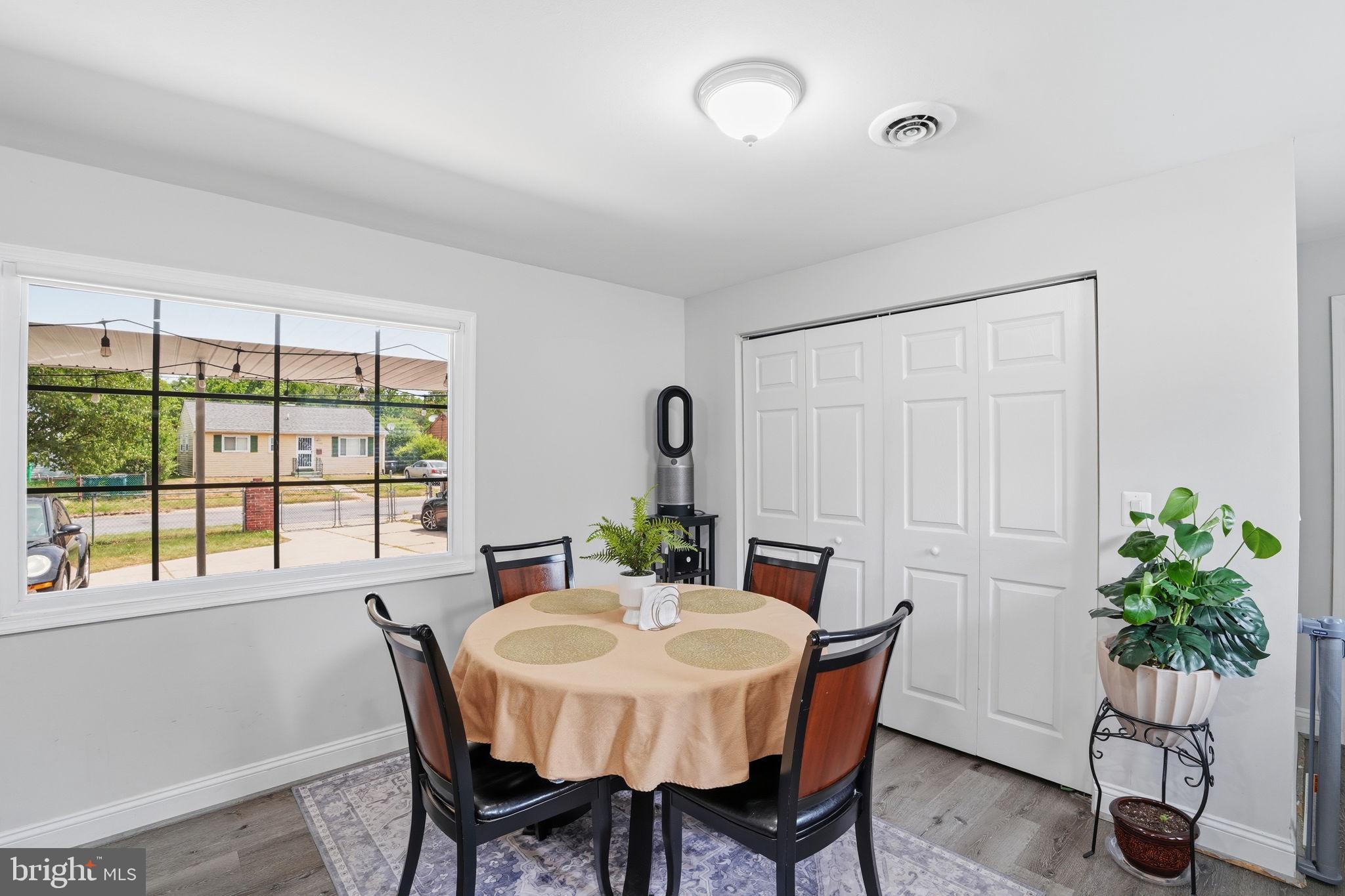 NORTH FORESTVILLE - Residential