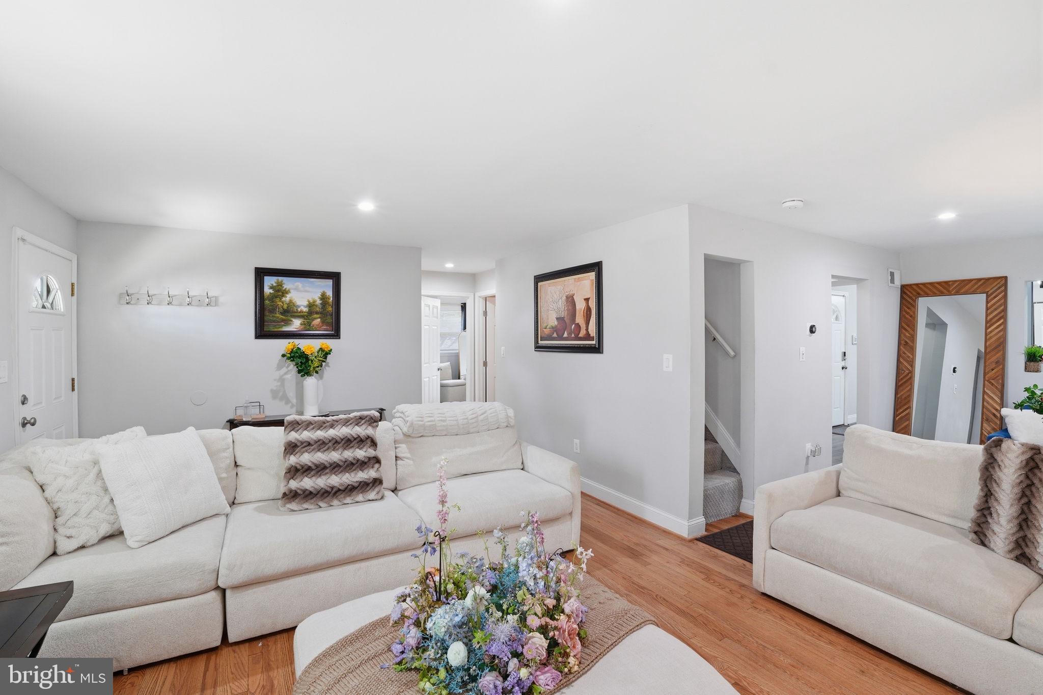 NORTH FORESTVILLE - Residential