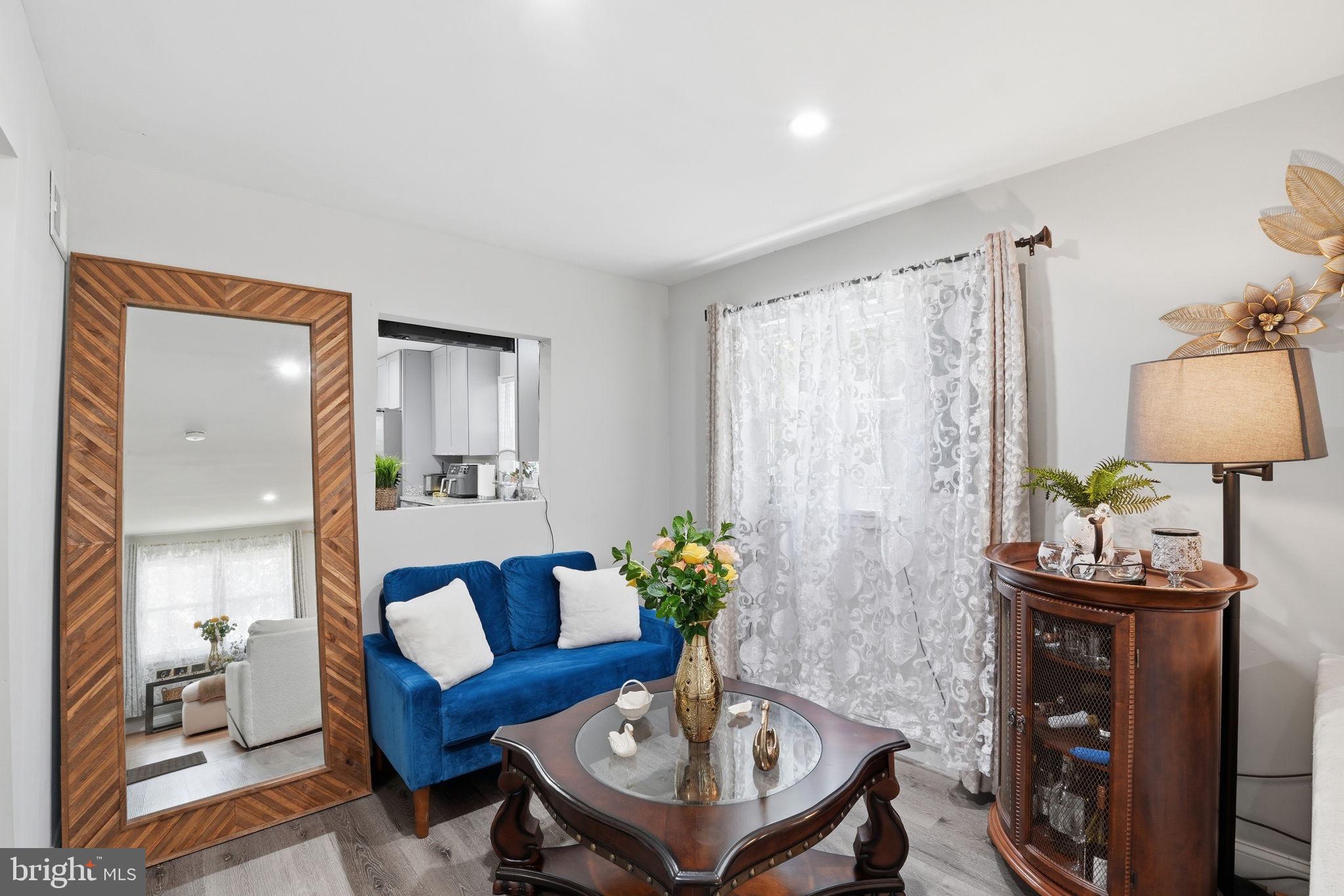 NORTH FORESTVILLE - Residential