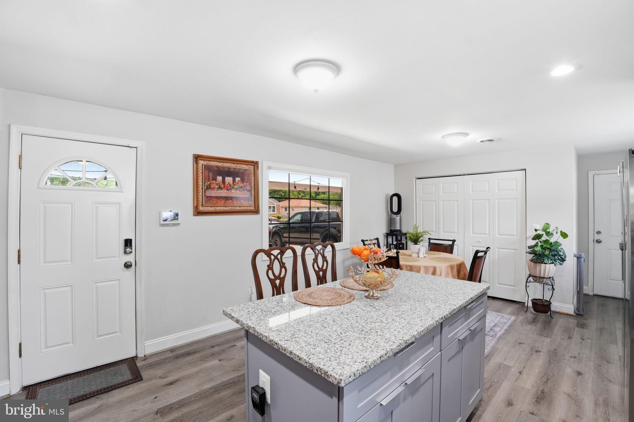 NORTH FORESTVILLE - Residential