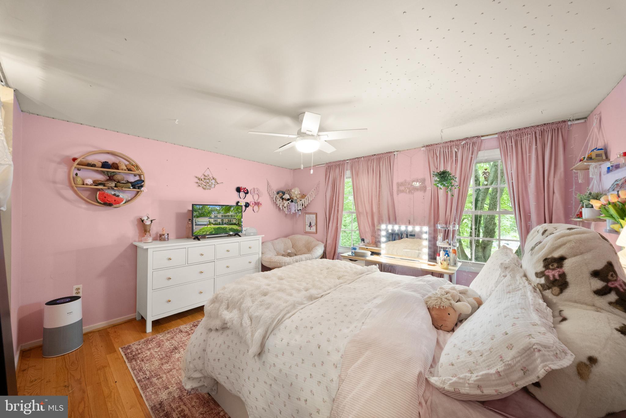 FOX MILL ESTATES - Residential
