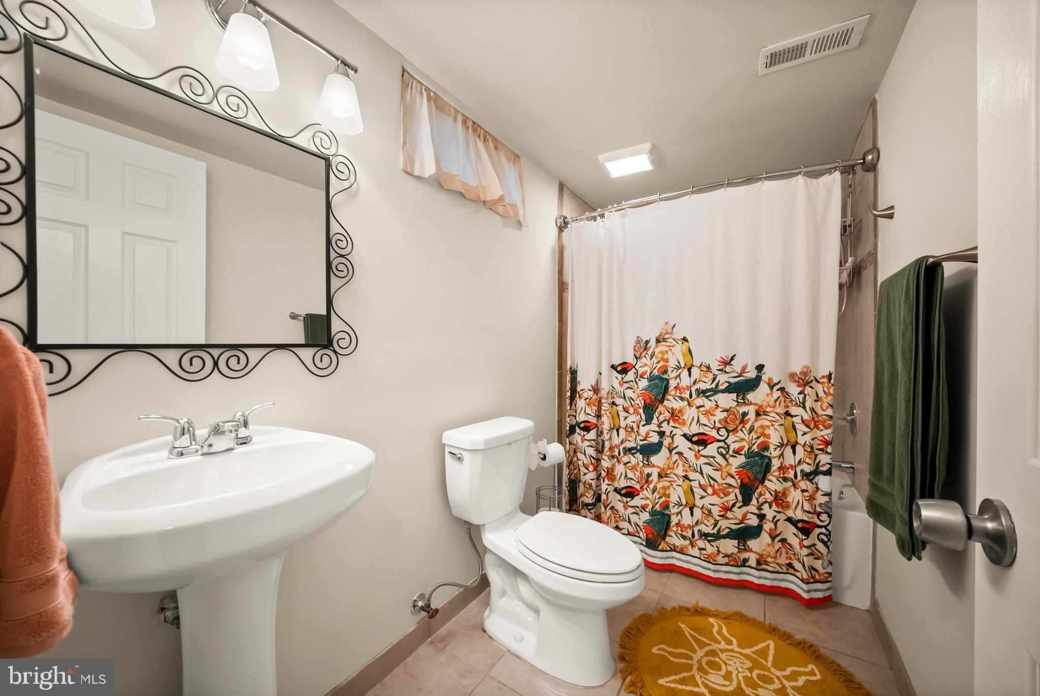 FOX MILL ESTATES - Residential