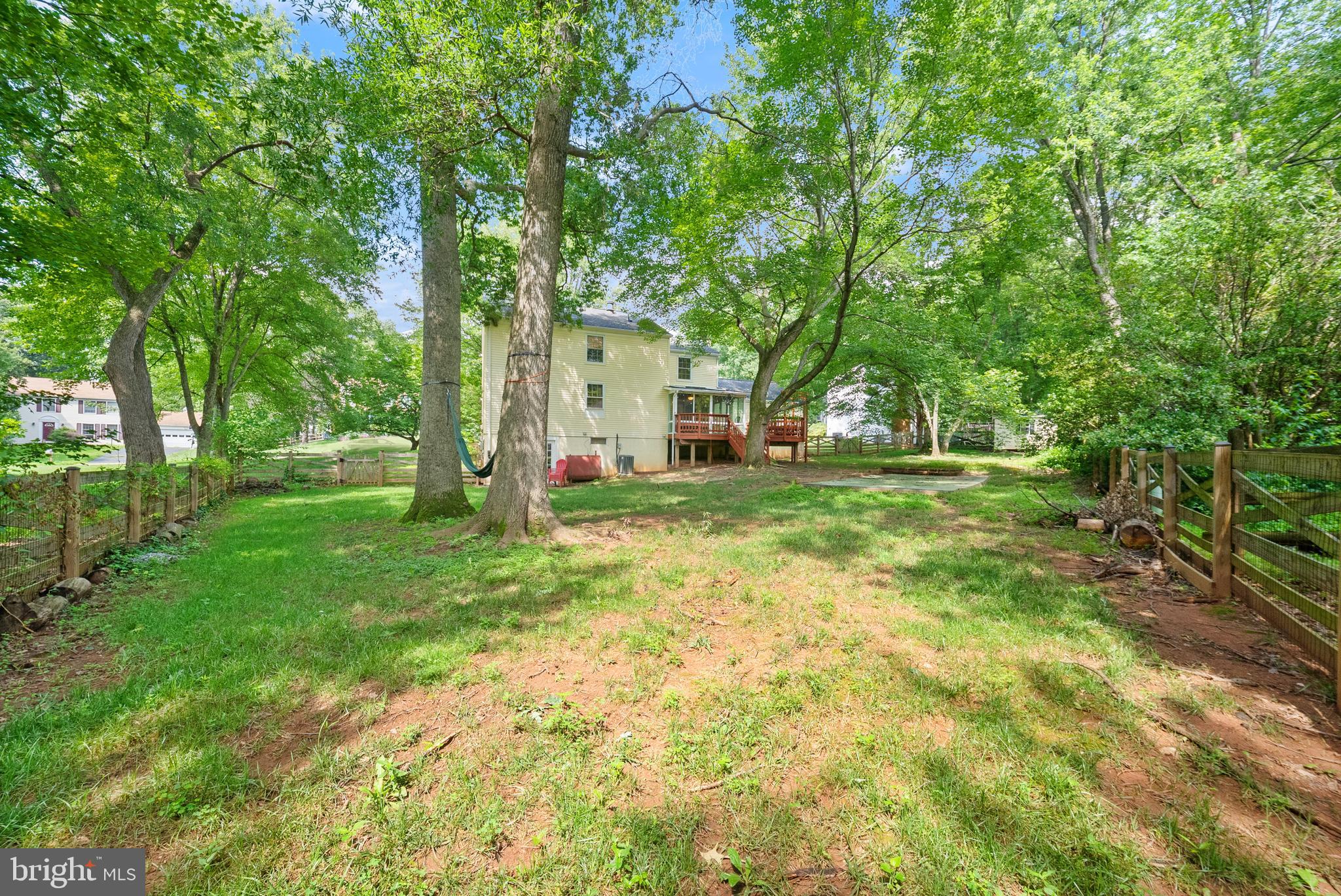 FOX MILL ESTATES - Residential