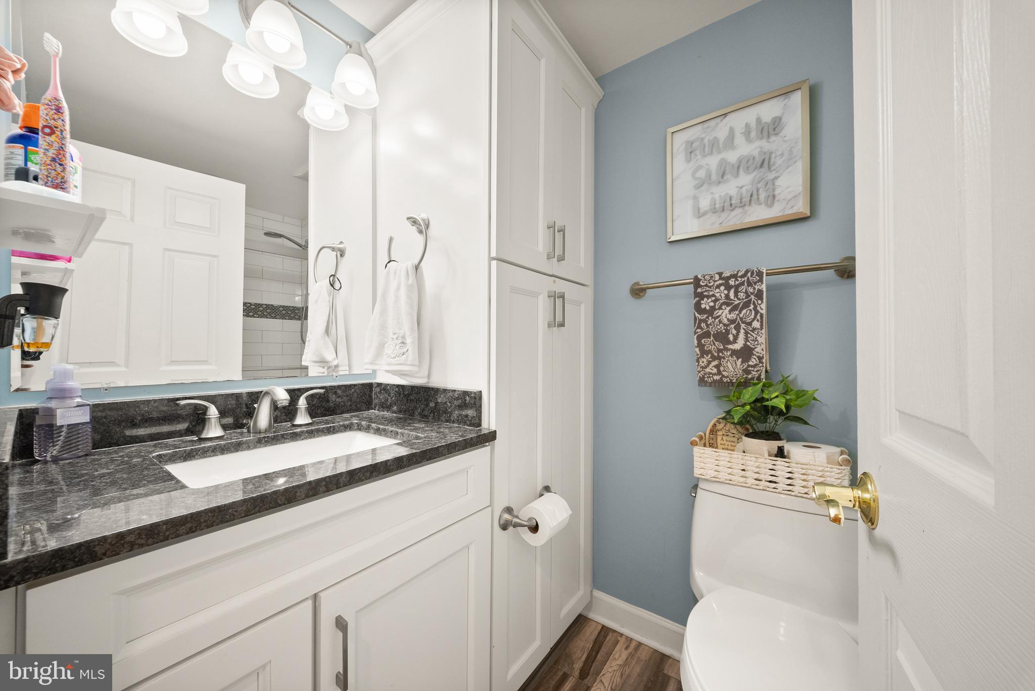FOX MILL ESTATES - Residential