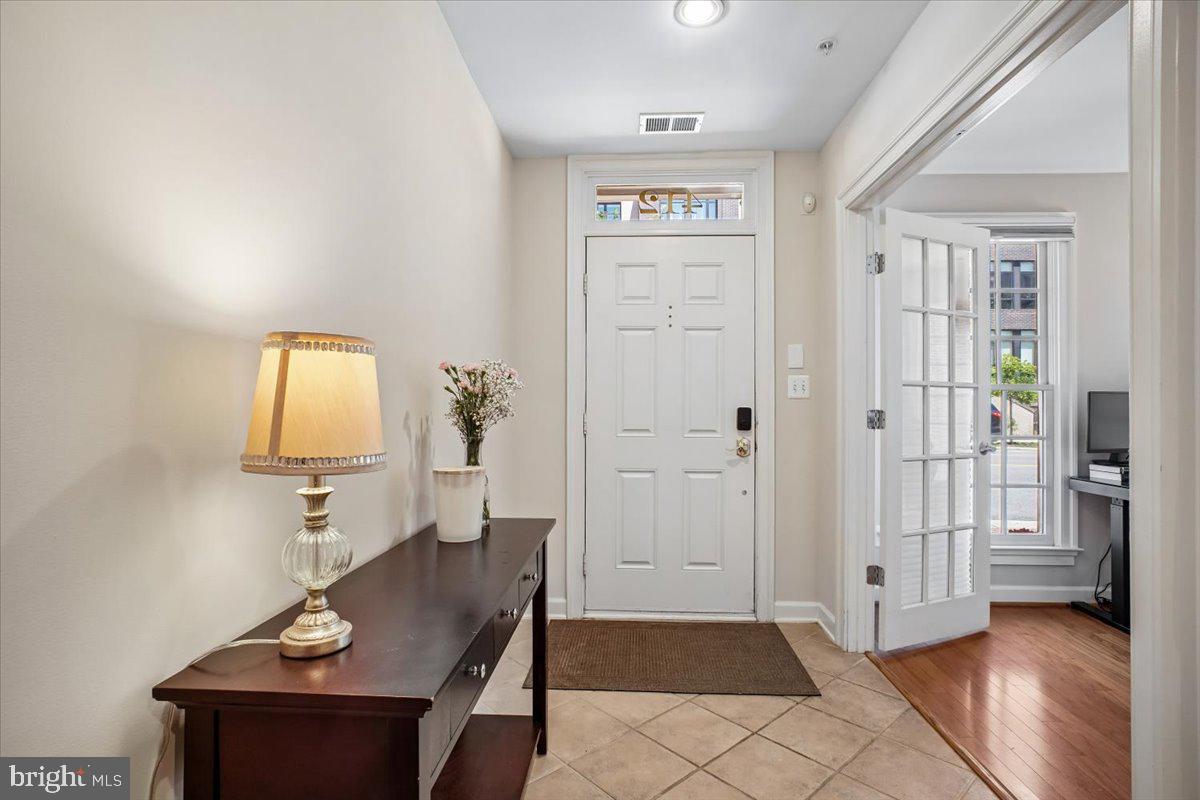 CHATHAM SQUARE - Residential