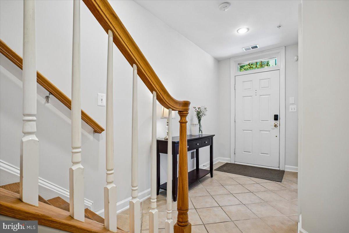 CHATHAM SQUARE - Residential