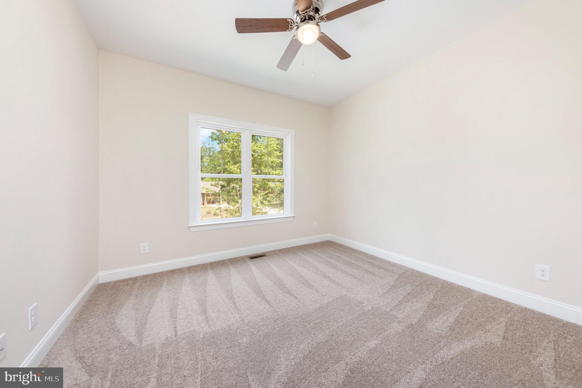 ROCKLAND CREEK ESTATES - Residential