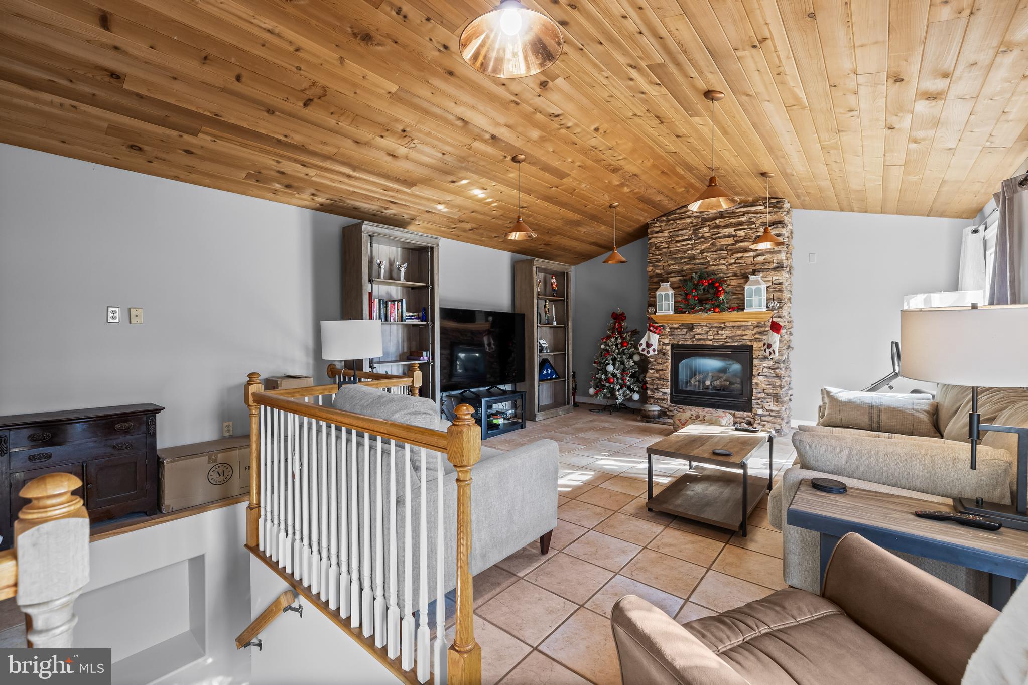 PINE VALLEY - Residential