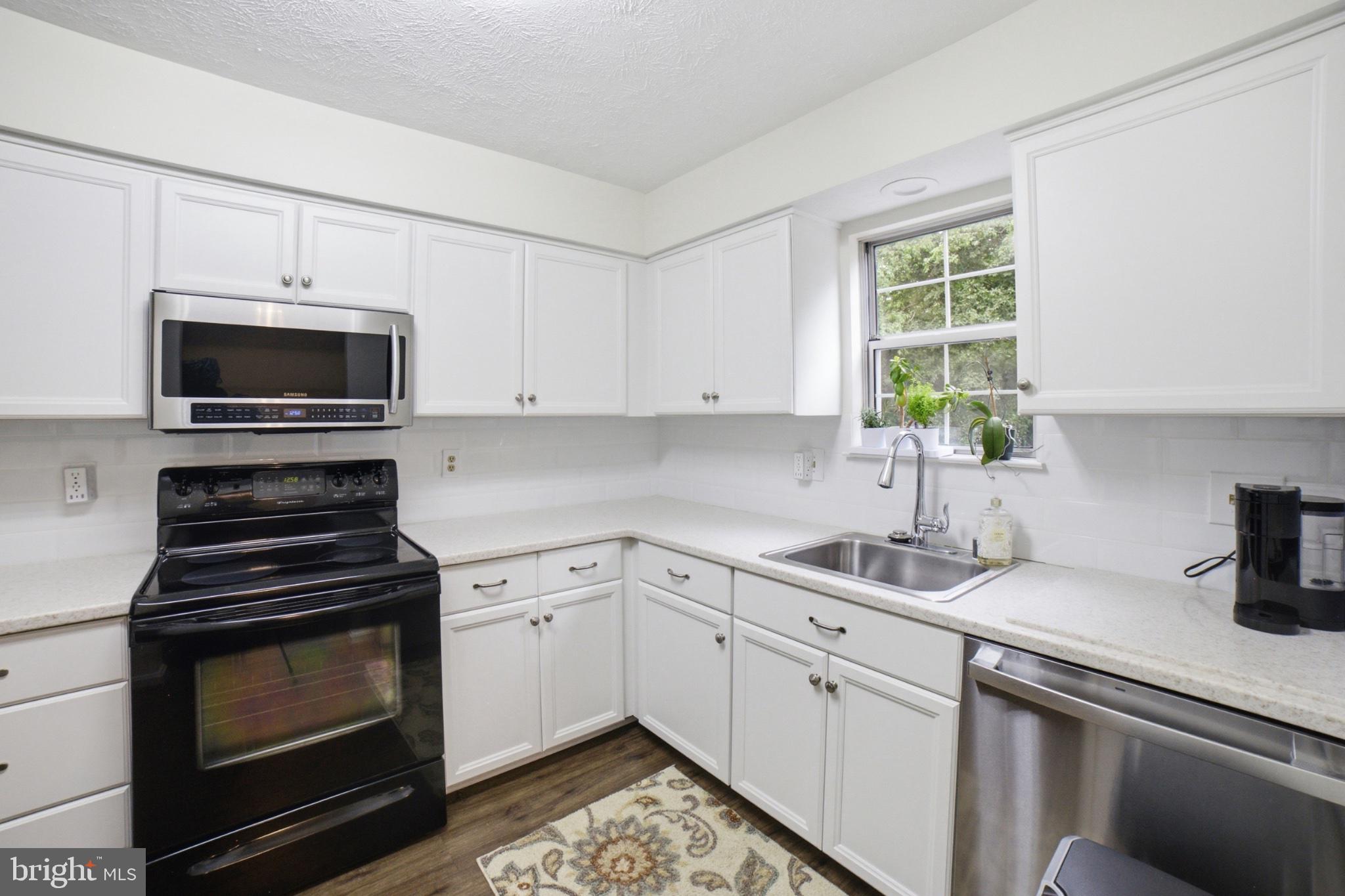 WASHINGTON SQUARE - Residential