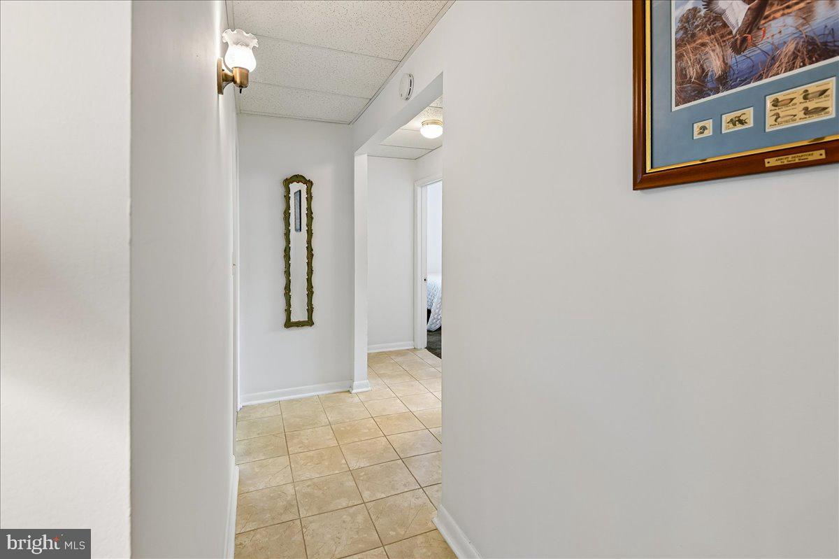 WOODLAND BEACH - Residential
