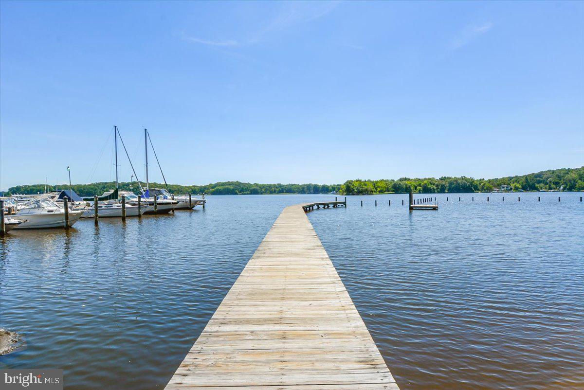 WOODLAND BEACH - Residential