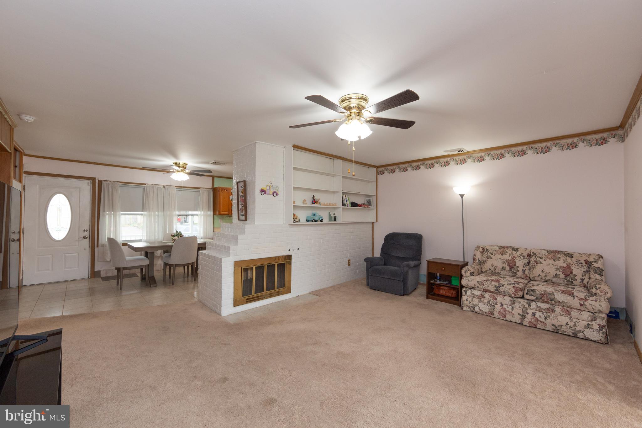 OAKTREE HOLLOW - Residential