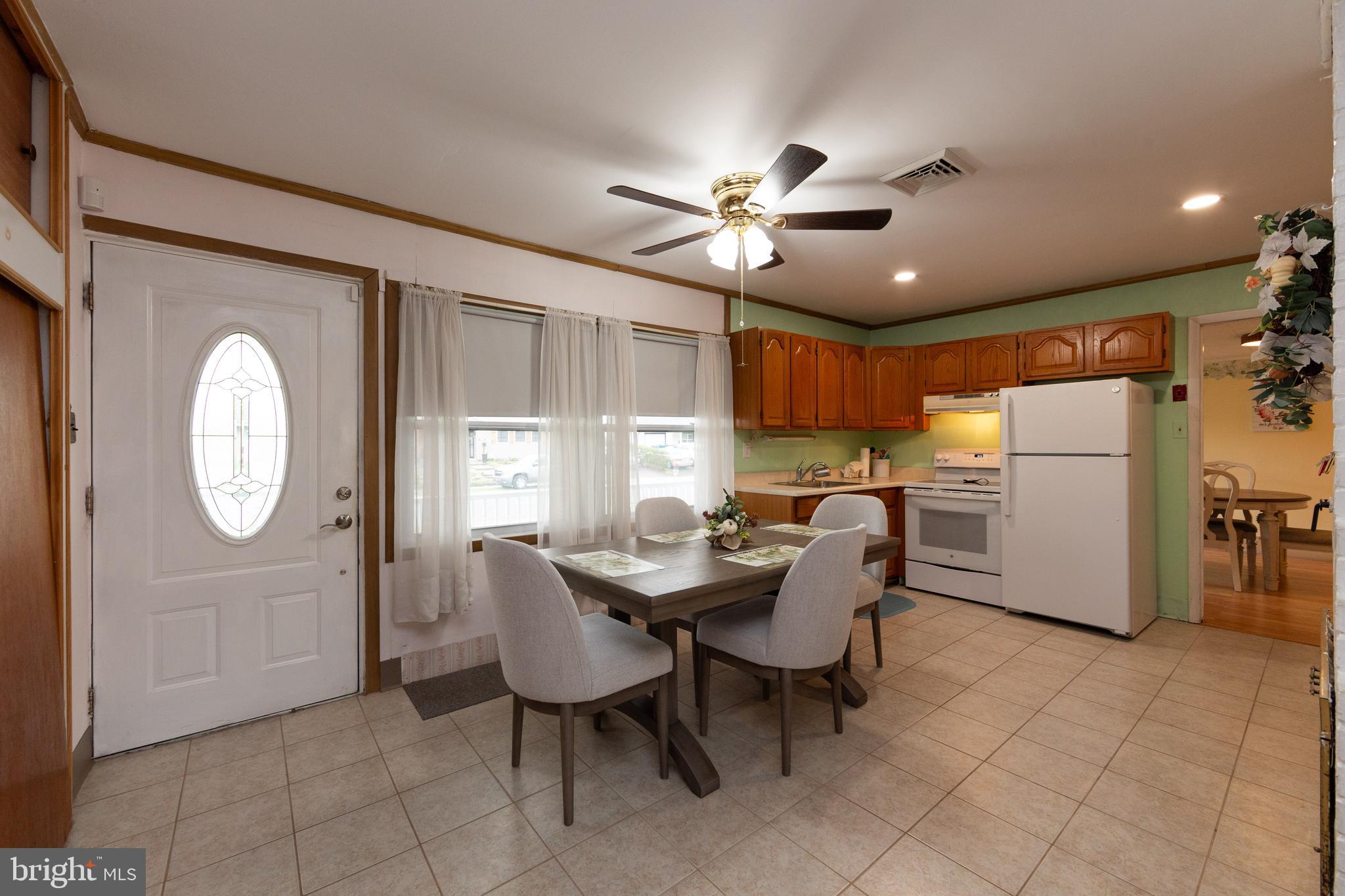 OAKTREE HOLLOW - Residential