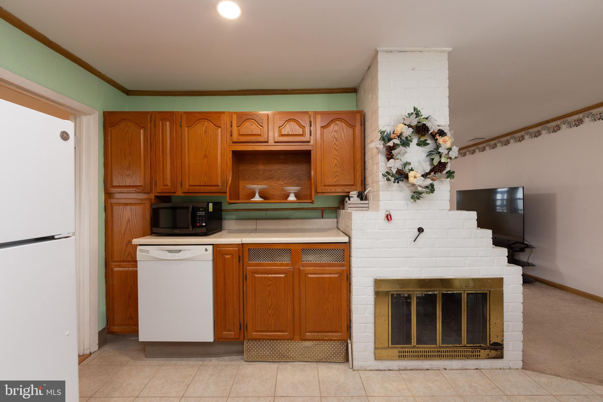 OAKTREE HOLLOW - Residential