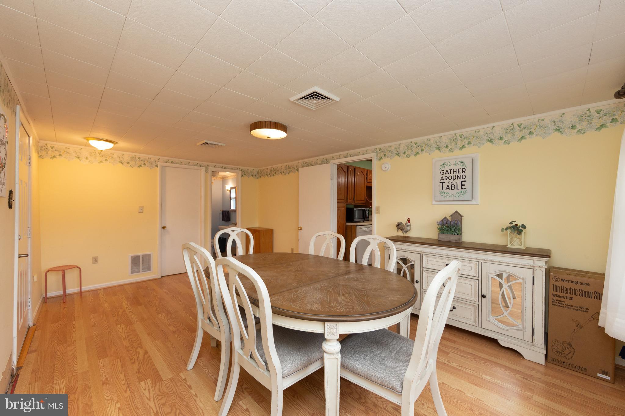 OAKTREE HOLLOW - Residential