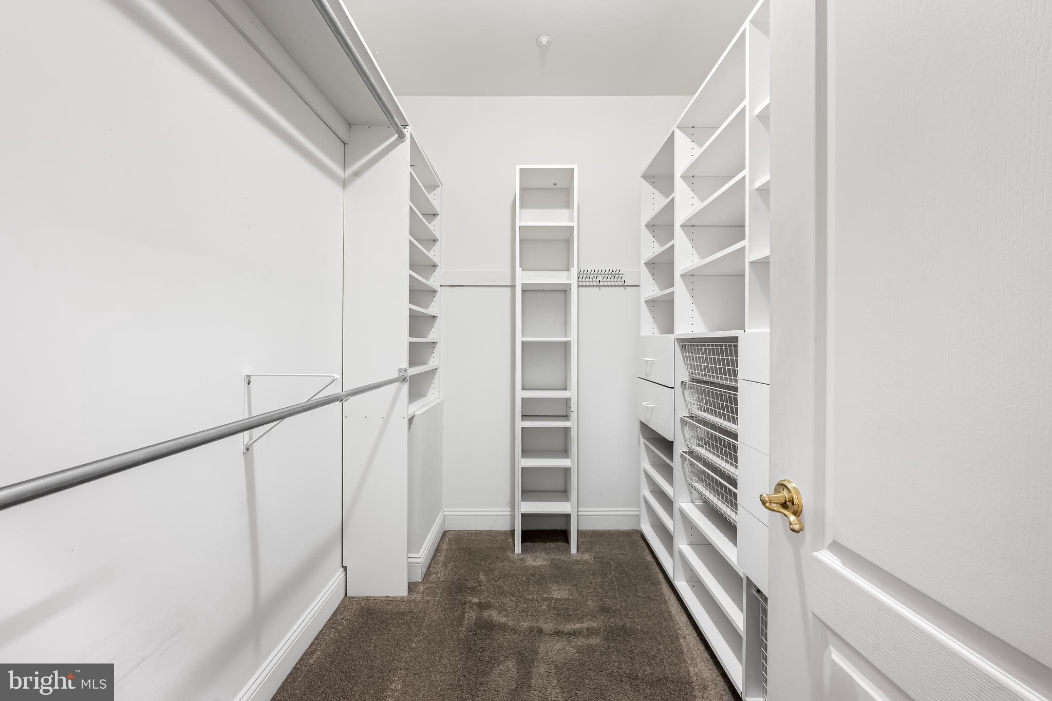 CROSS KEYS - Residential