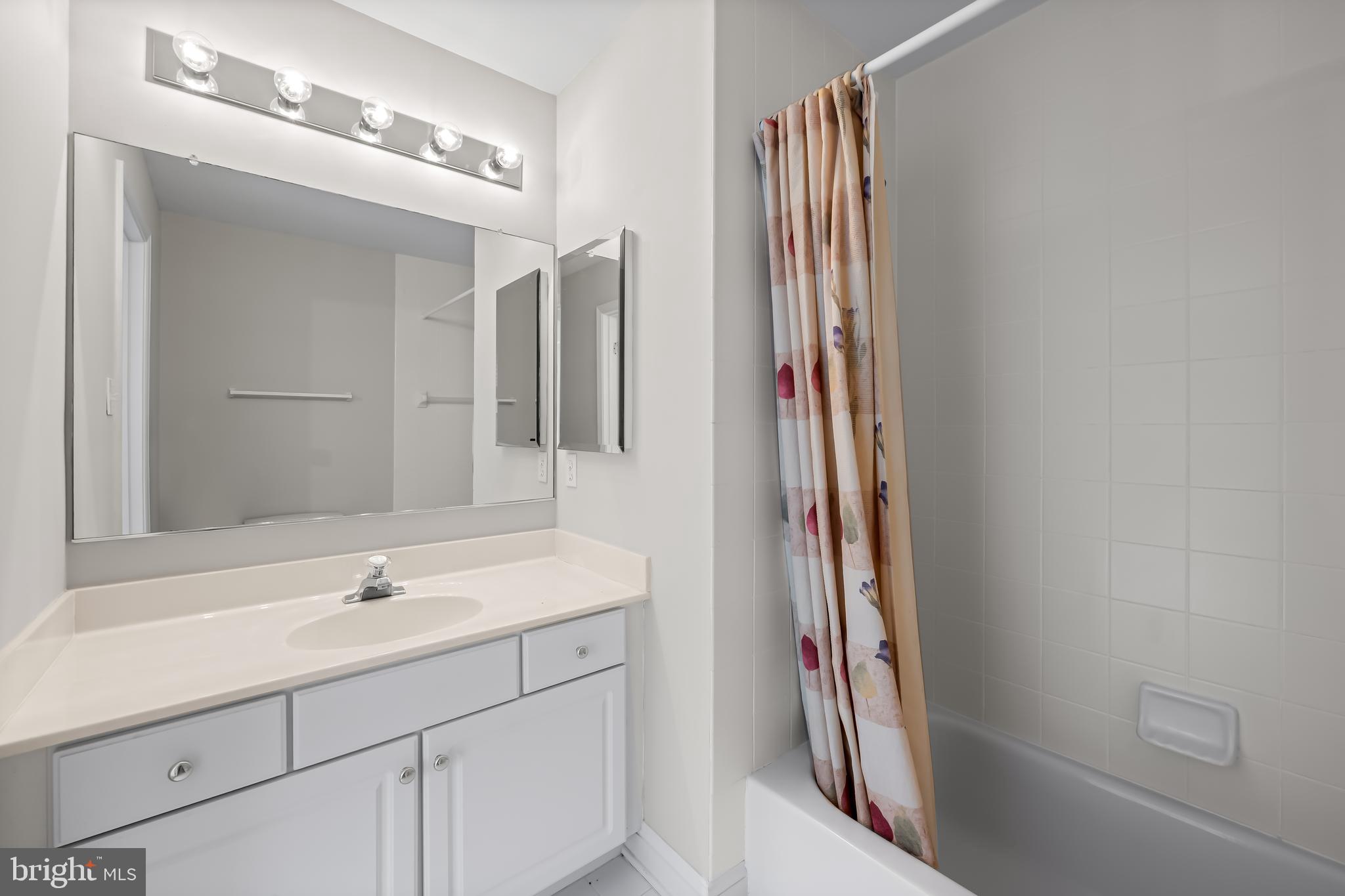 CROSS KEYS - Residential